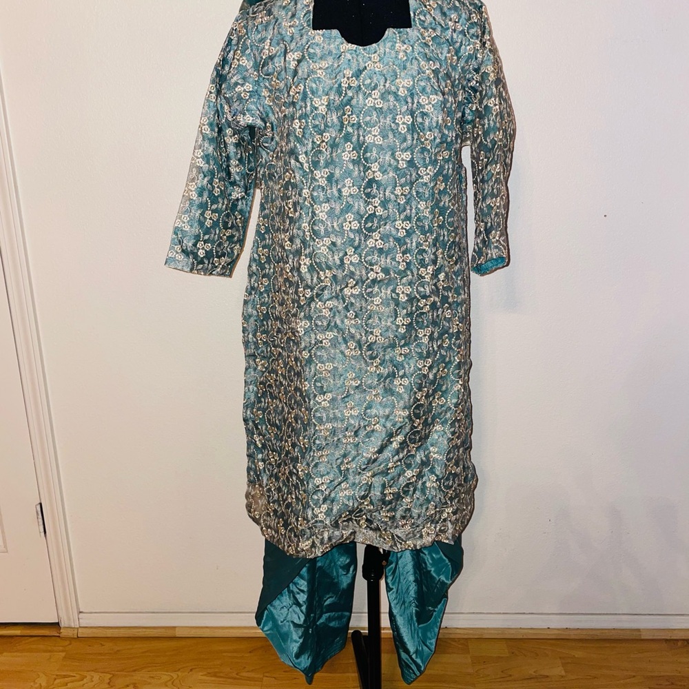 Elegant Teal Embroidered salwar kameez Punjabi suit